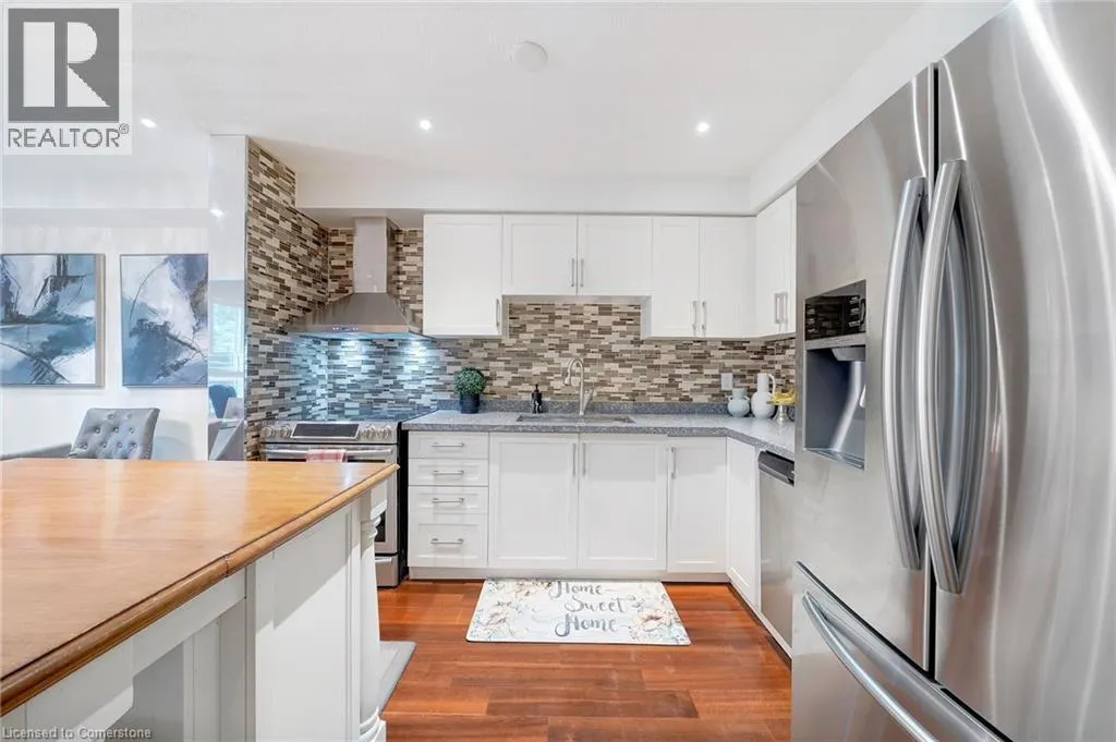 800 PARAMOUNT Drive Unit# 28, #28