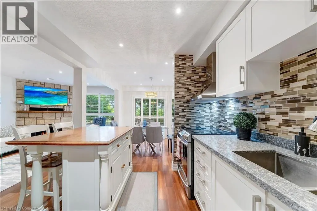 800 PARAMOUNT Drive Unit# 28, #28