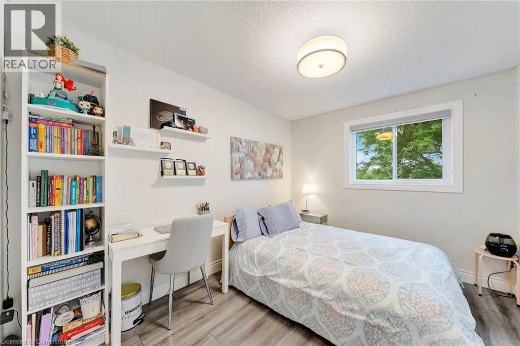 800 PARAMOUNT Drive Unit# 28, #28