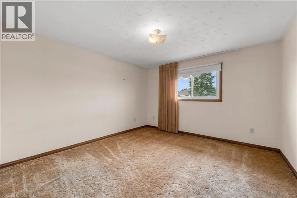 120 RAVENBURY Drive