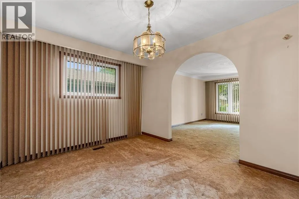 120 RAVENBURY Drive