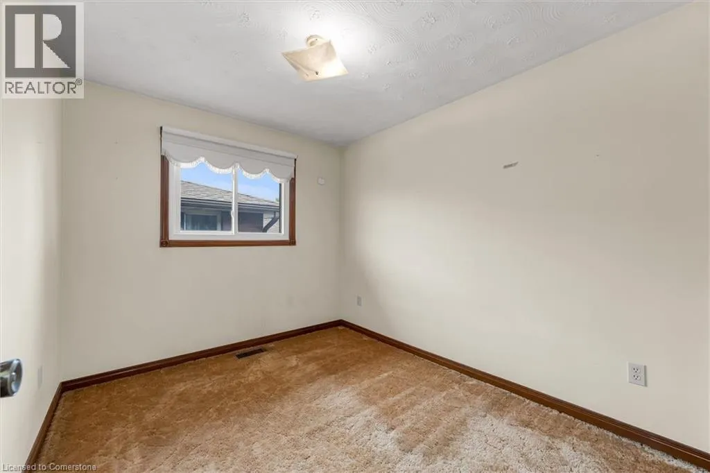 120 RAVENBURY Drive