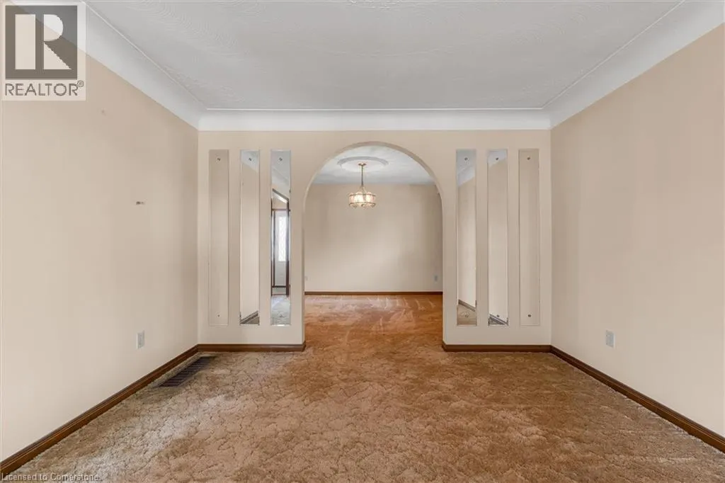 120 RAVENBURY Drive