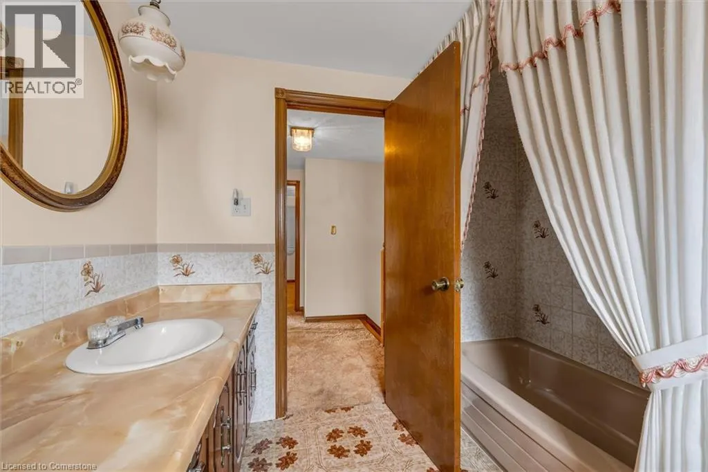 120 RAVENBURY Drive