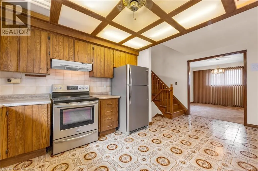 120 RAVENBURY Drive