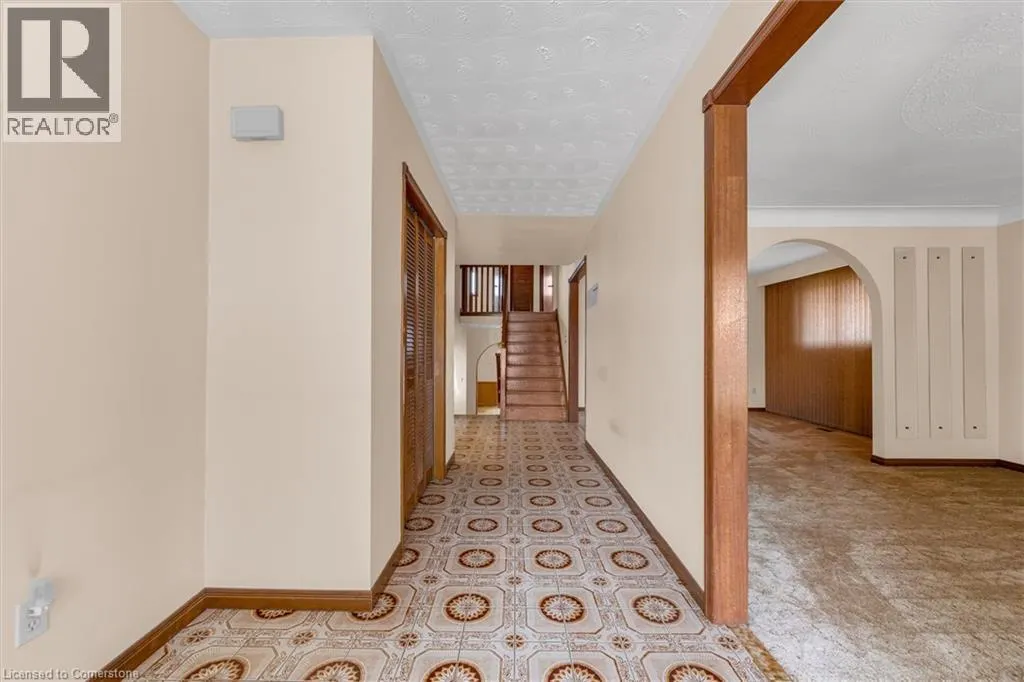 120 RAVENBURY Drive