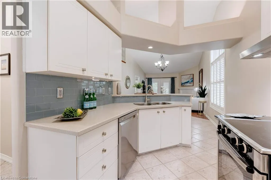 2774 KING Street E Unit# 10, #10