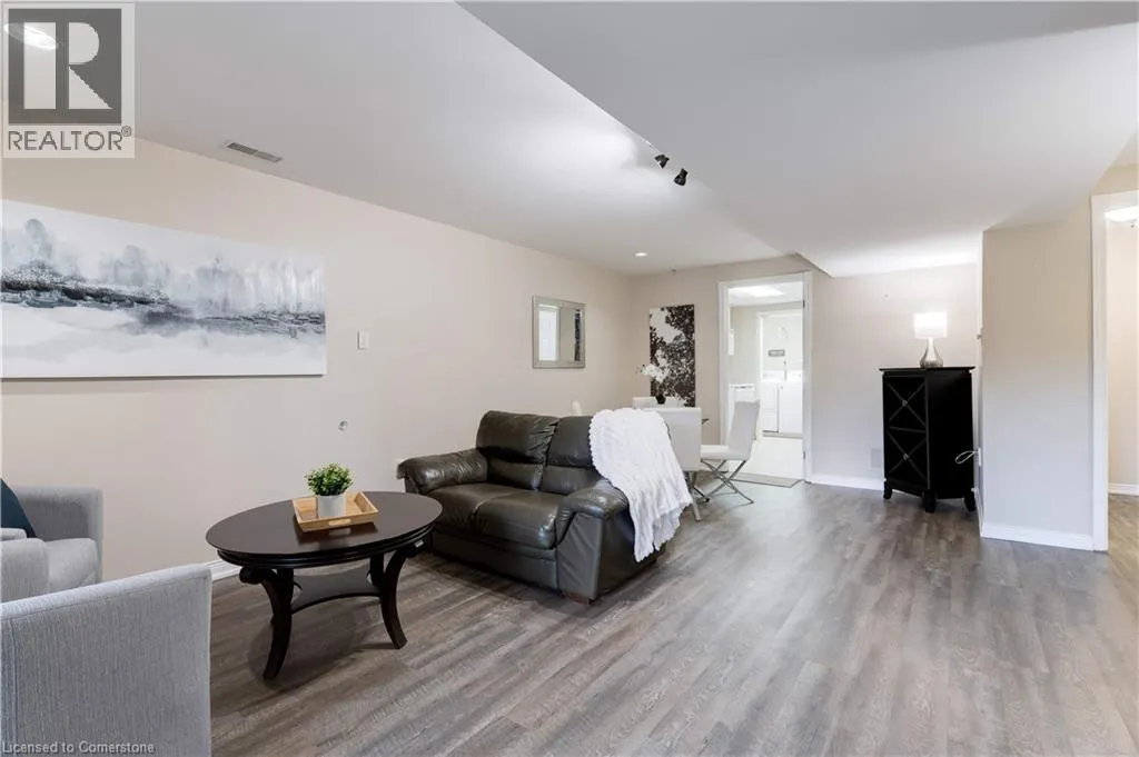 2774 KING Street E Unit# 10, #10