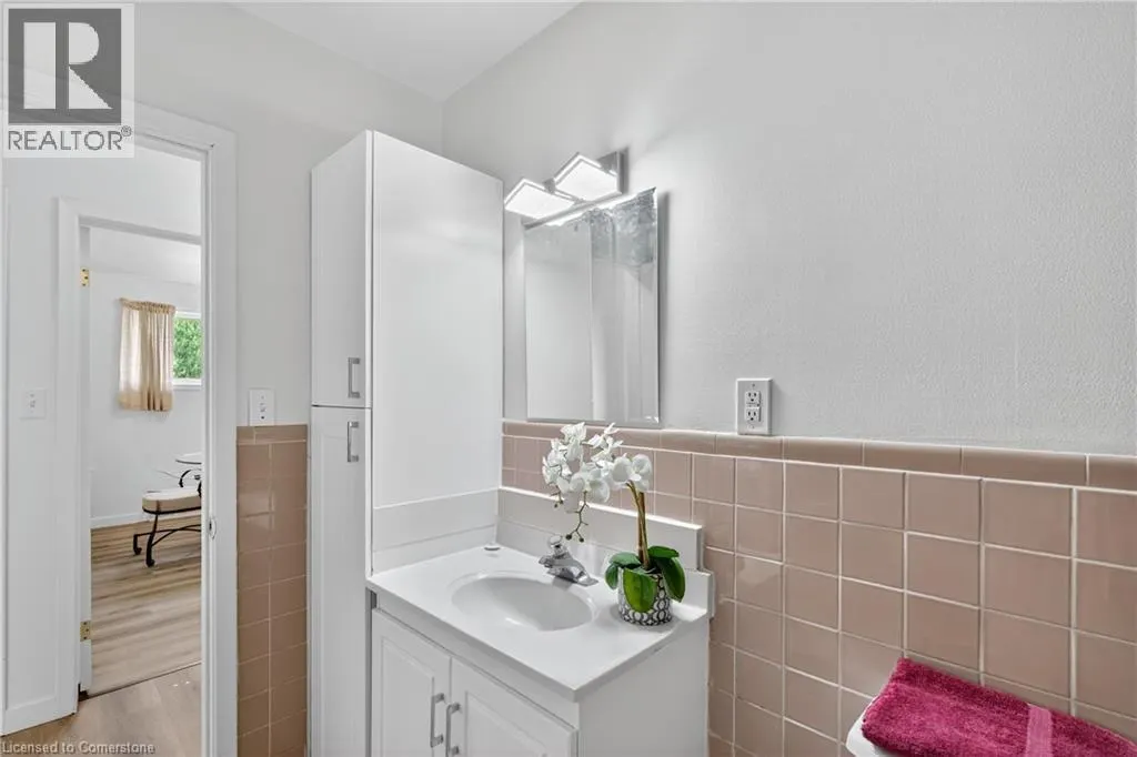 2041 THIRD STREET LOUTH