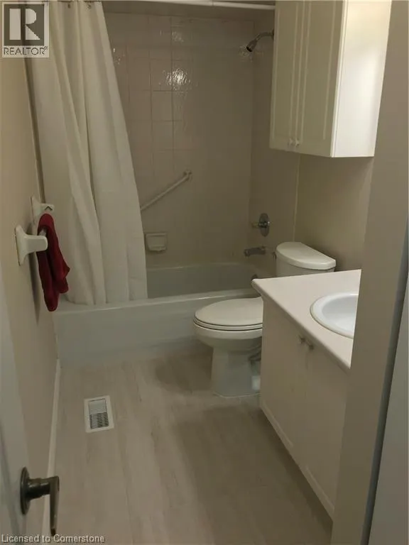175 FIDDLERS GREEN ROAD Road Unit# 7, #7