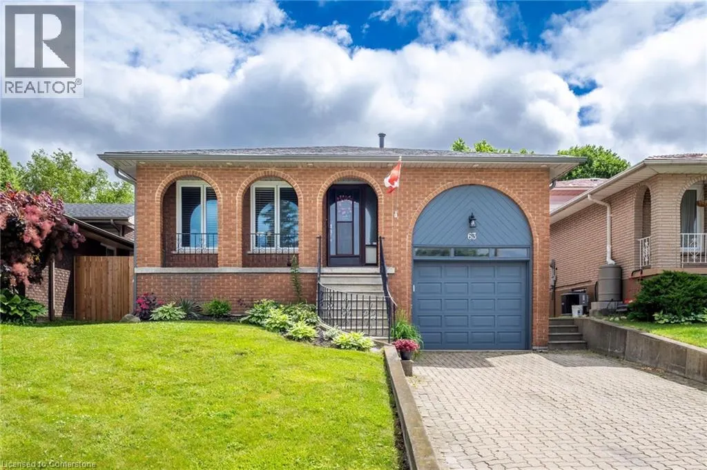 63 LIONSGATE Avenue