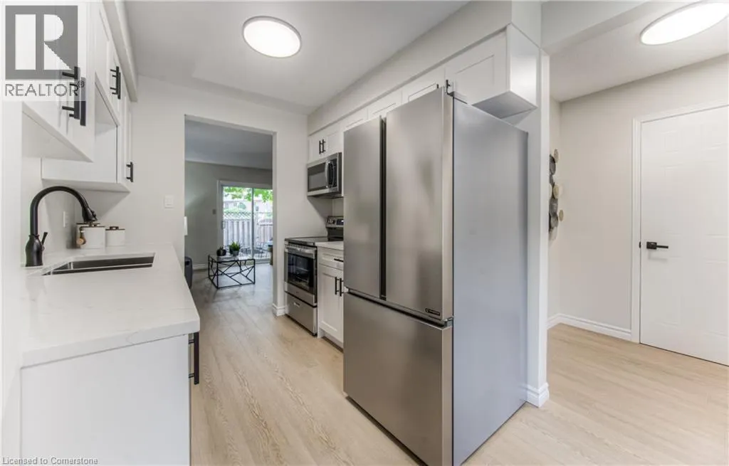 219 KINGSWOOD Drive Unit# 5, #5