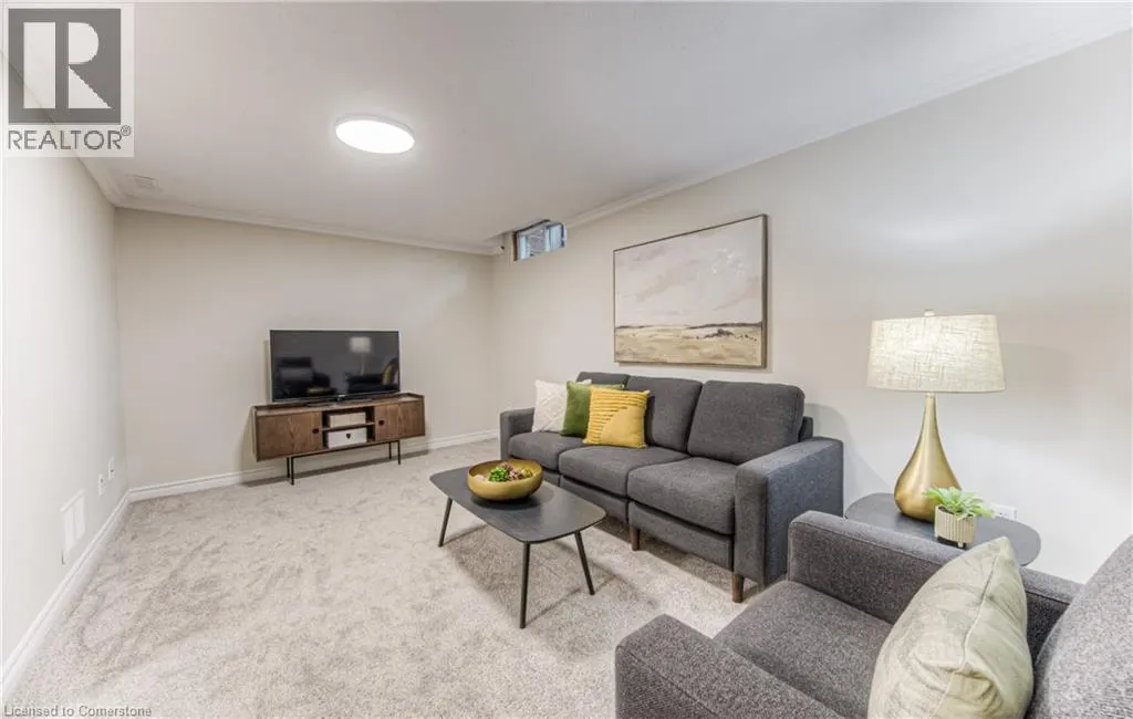 219 KINGSWOOD Drive Unit# 5, #5
