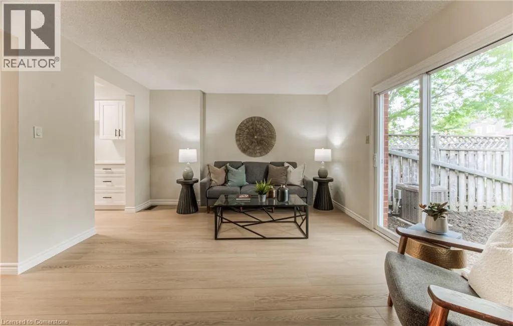 219 KINGSWOOD Drive Unit# 5, #5