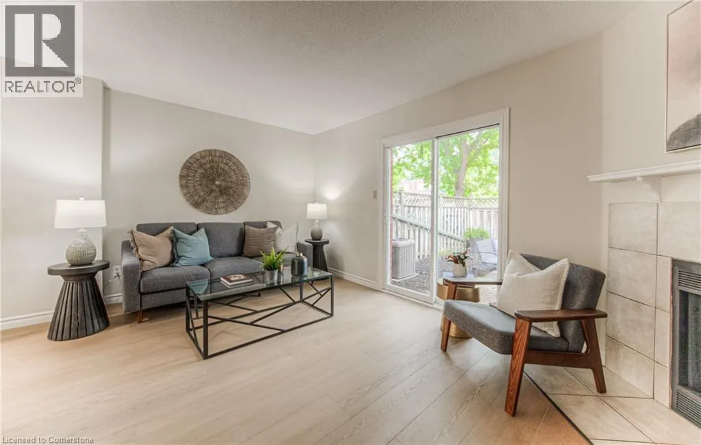219 KINGSWOOD Drive Unit# 5, #5