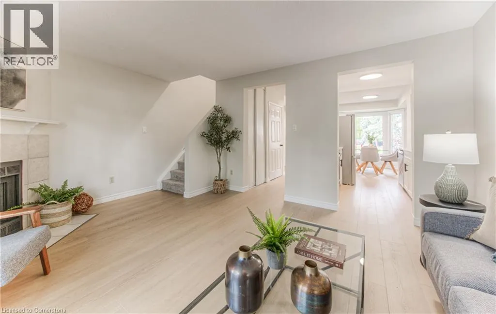 219 KINGSWOOD Drive Unit# 5, #5