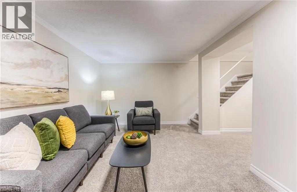 219 KINGSWOOD Drive Unit# 5, #5