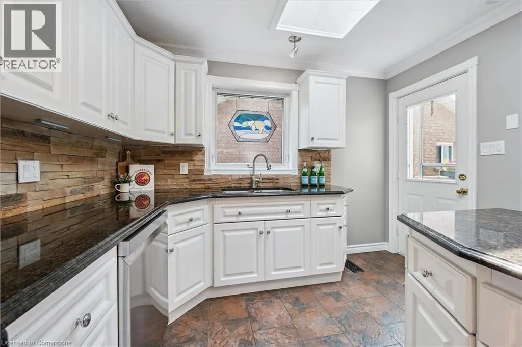 114 DELAVAN Drive