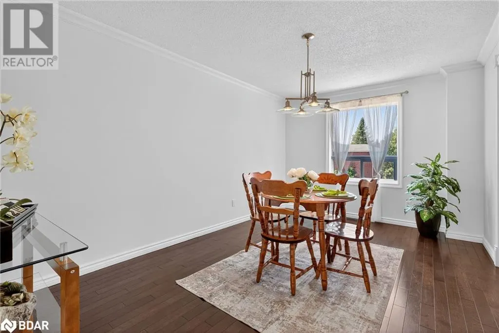 2 BIRCHMOUNT Circle