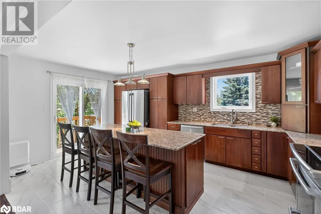 2 BIRCHMOUNT Circle