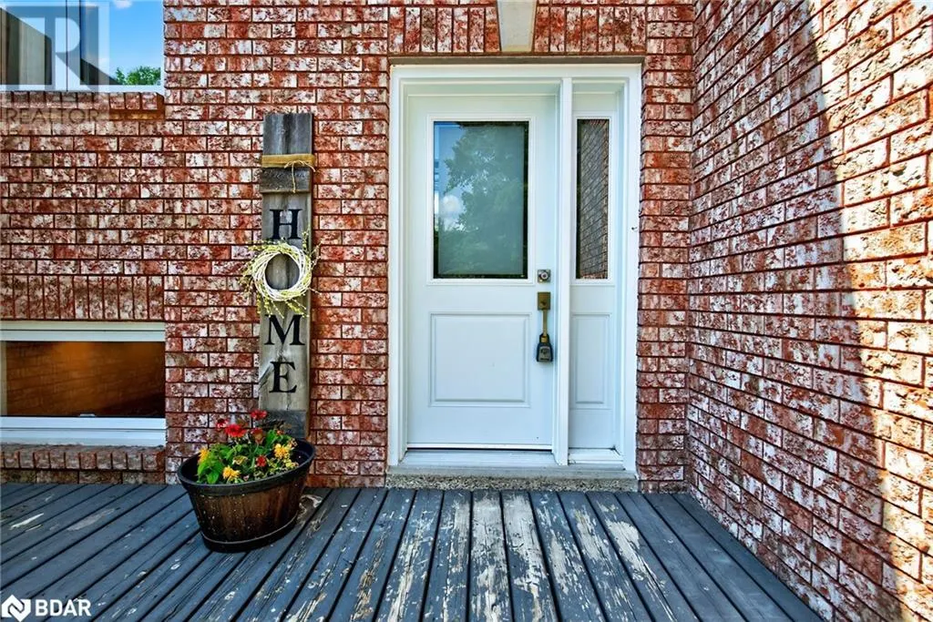 2 BIRCHMOUNT Circle
