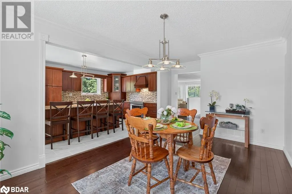 2 BIRCHMOUNT Circle