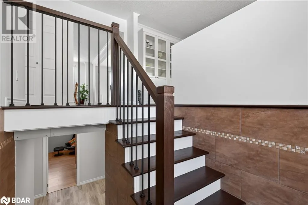 2 BIRCHMOUNT Circle