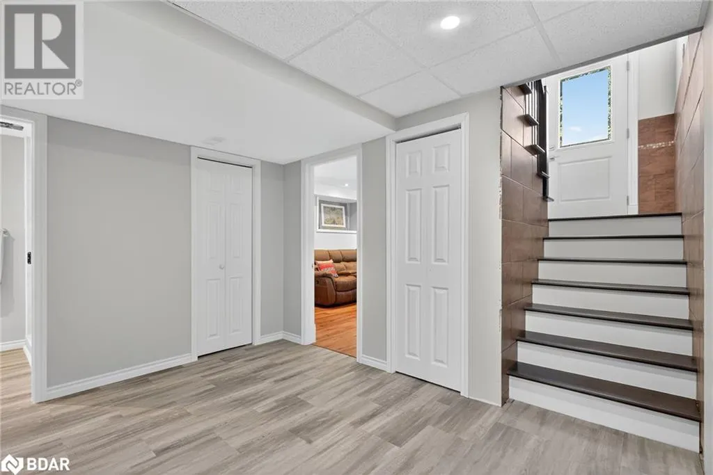 2 BIRCHMOUNT Circle