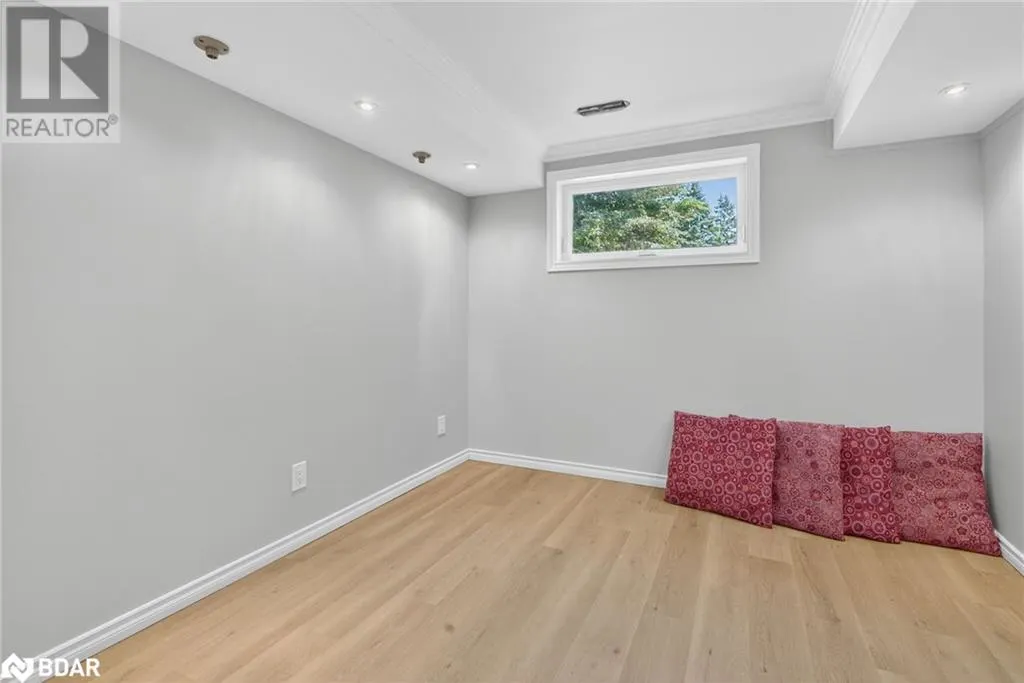 2 BIRCHMOUNT Circle