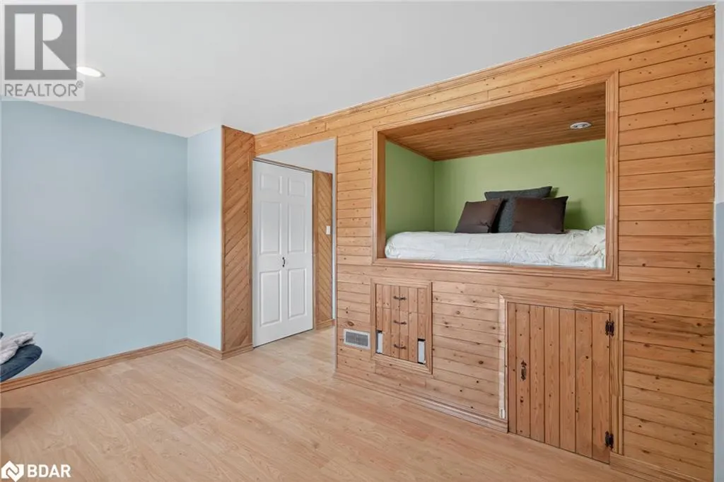 2 BIRCHMOUNT Circle