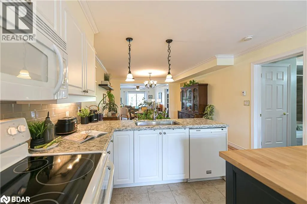 43 CREIGHTON Street Unit# 204, #204