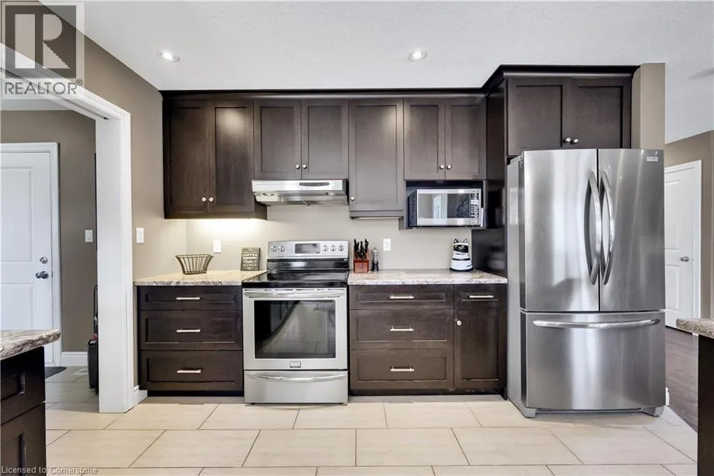 5 OLIVER Crescent