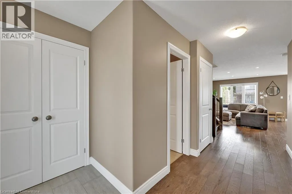 5 OLIVER Crescent