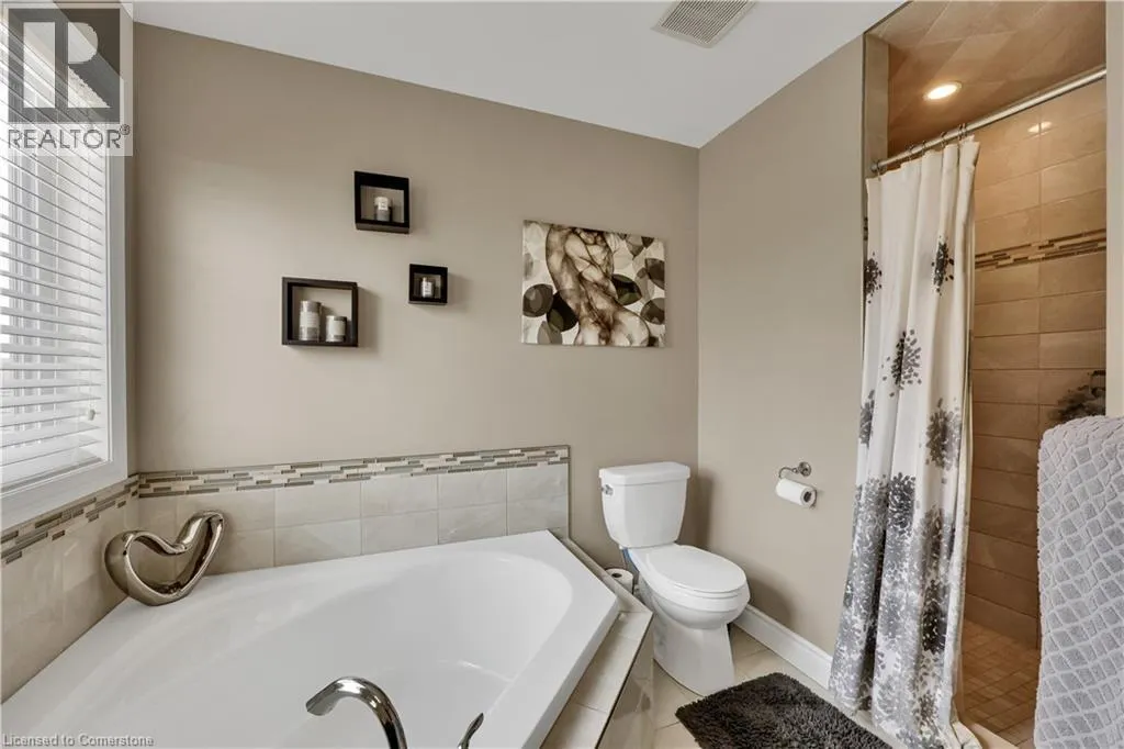 5 OLIVER Crescent