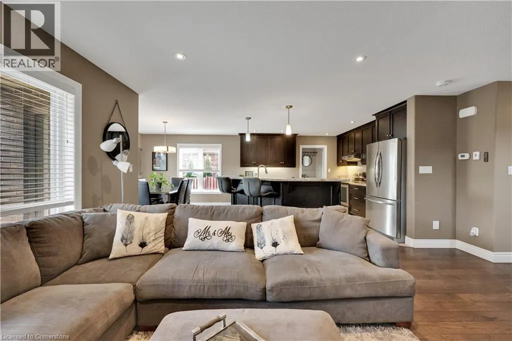 5 OLIVER Crescent