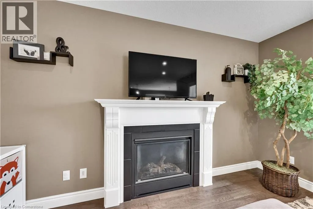 5 OLIVER Crescent