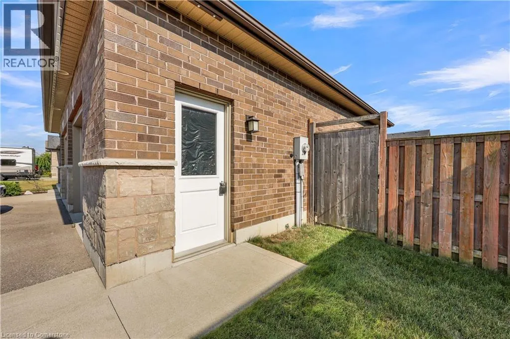5 OLIVER Crescent