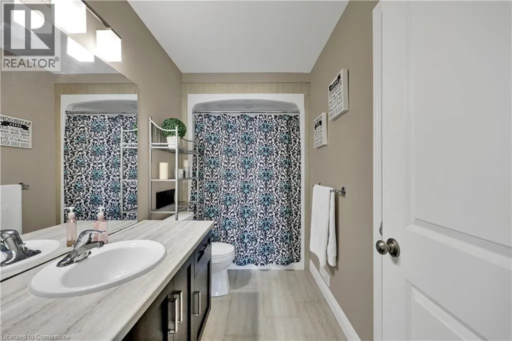 5 OLIVER Crescent