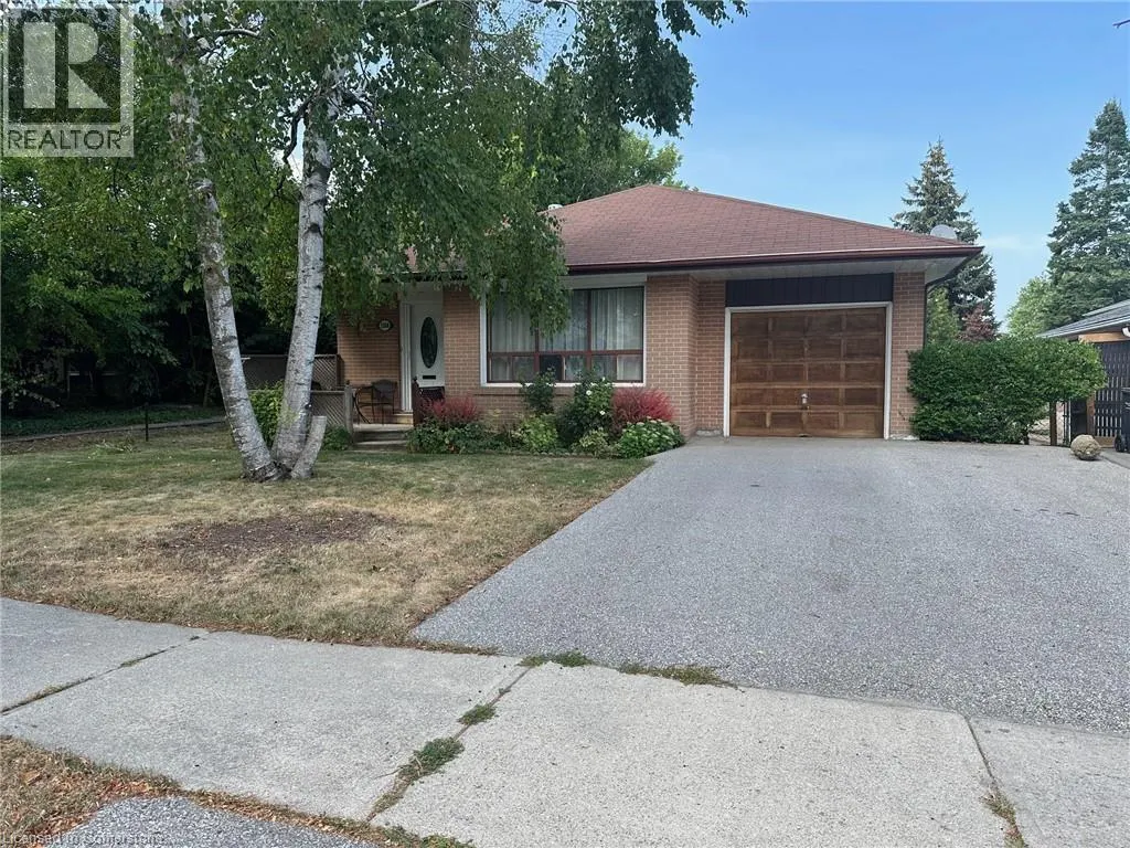 1588 HOBBS Crescent