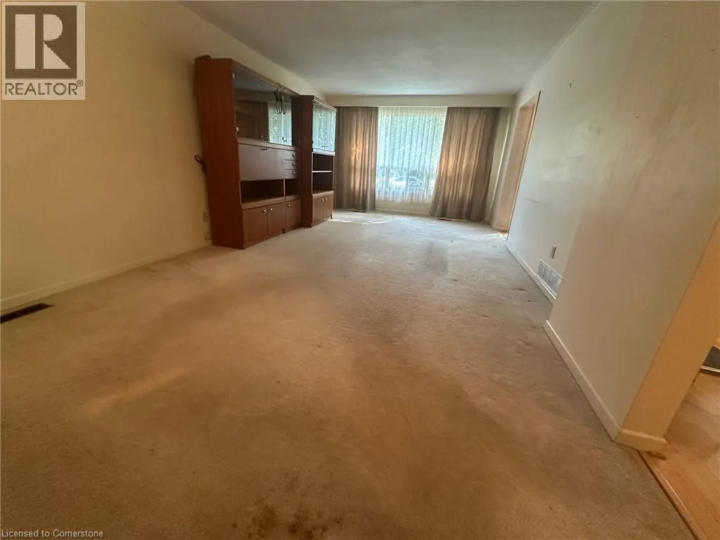 1588 HOBBS Crescent