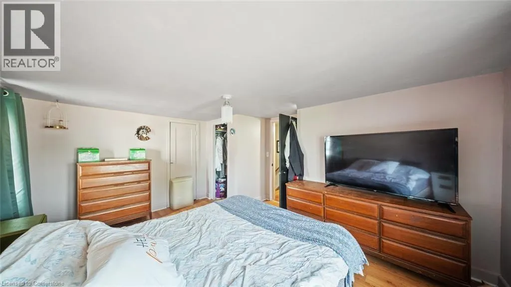 509 QUEENSWAY W