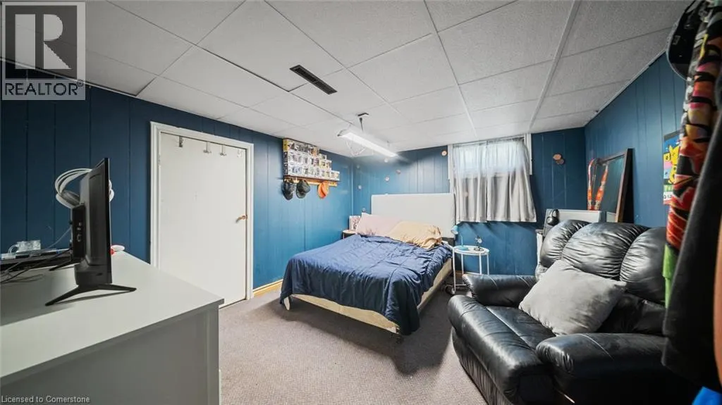509 QUEENSWAY W