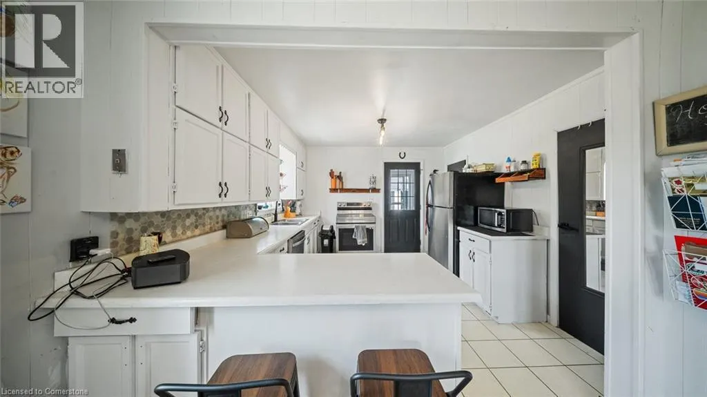 509 QUEENSWAY W