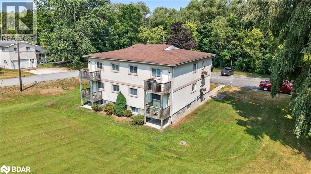 195 LOUISA ST Street