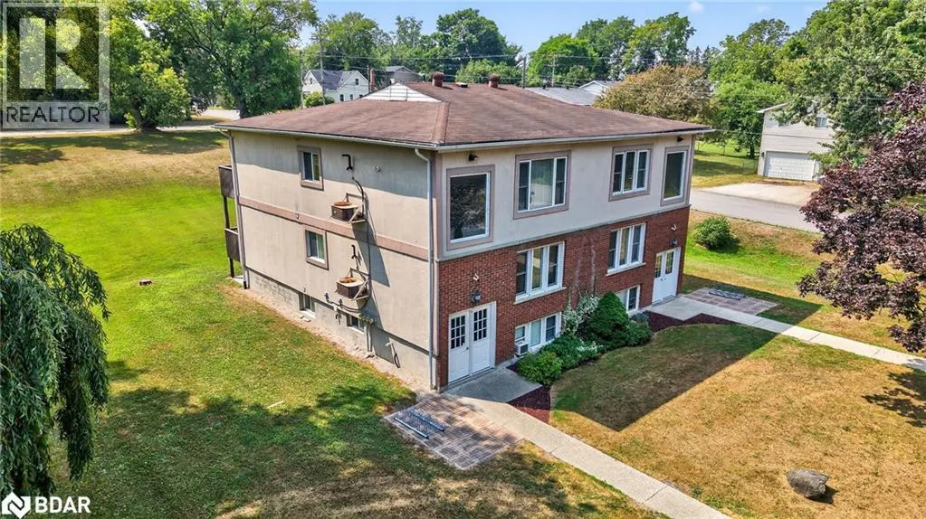195 LOUISA ST Street