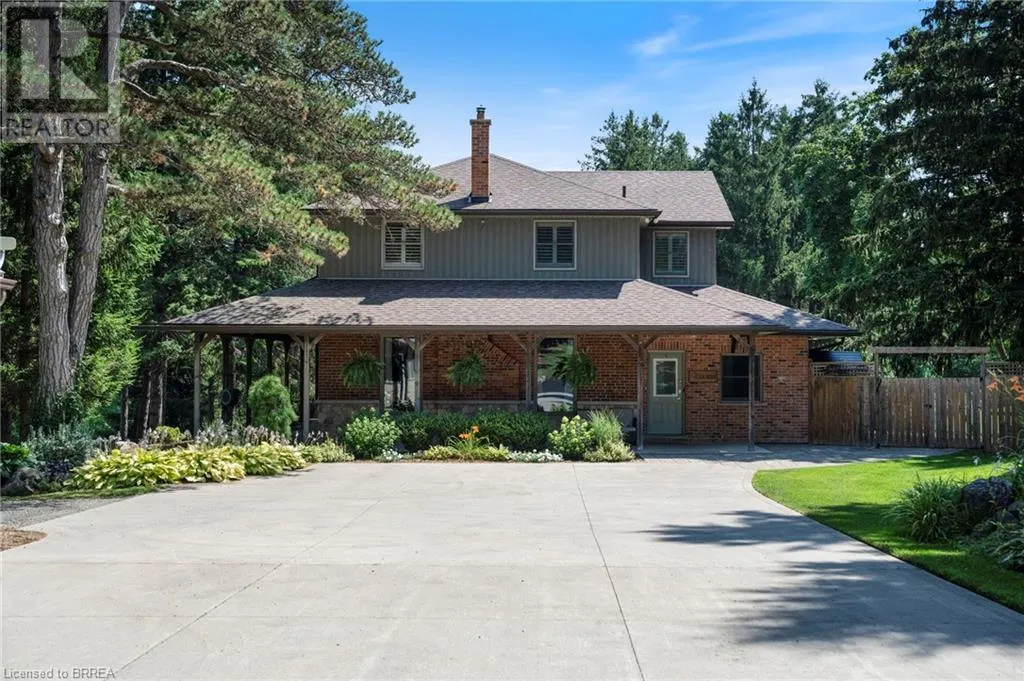 182 GOVERNOR'S Road E