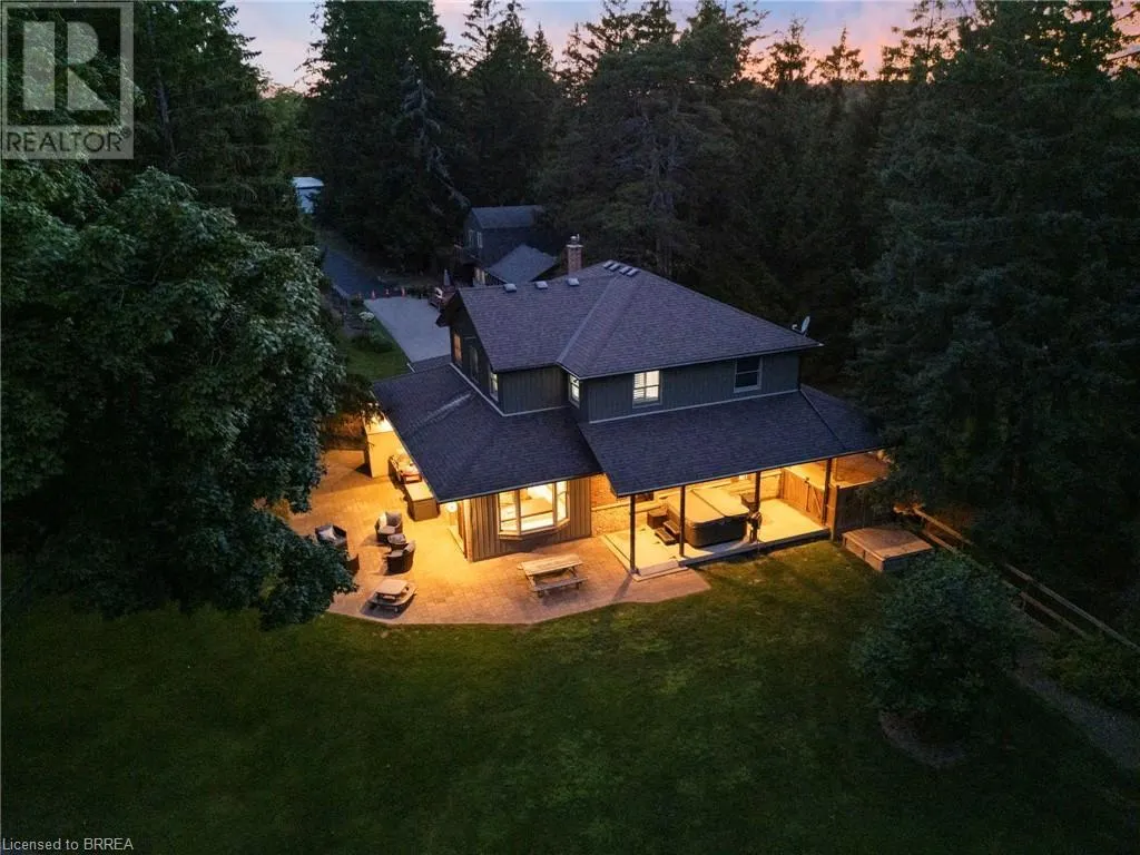 182 GOVERNOR'S Road E
