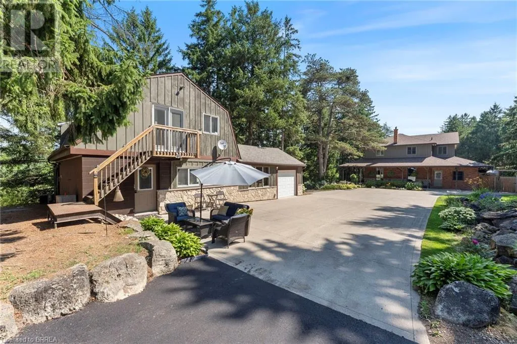 182 GOVERNOR'S Road E