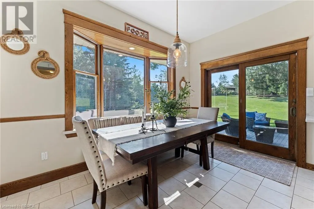 182 GOVERNOR'S Road E