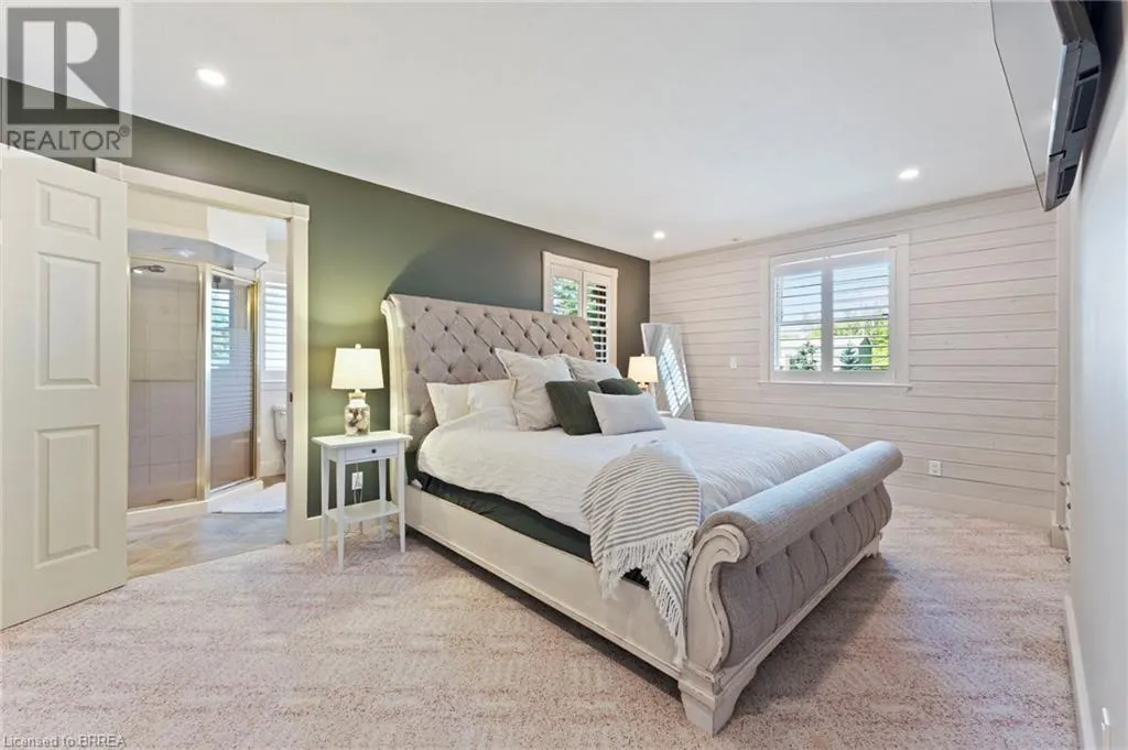 182 GOVERNOR'S Road E